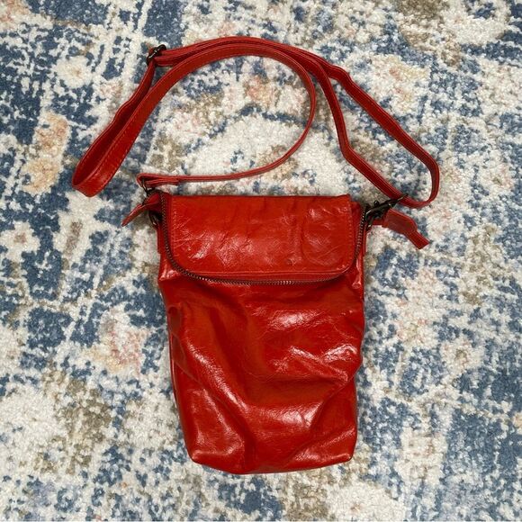 Latico Fire Red/Orange Crossbody Pouch Leather - Picture 1 of 8